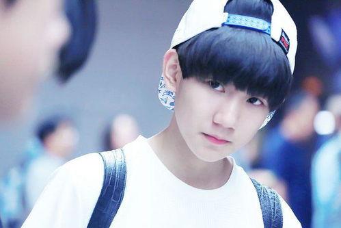 王源明星爆料娱乐圈事件,娱乐圈背后的惊人真相  第2张